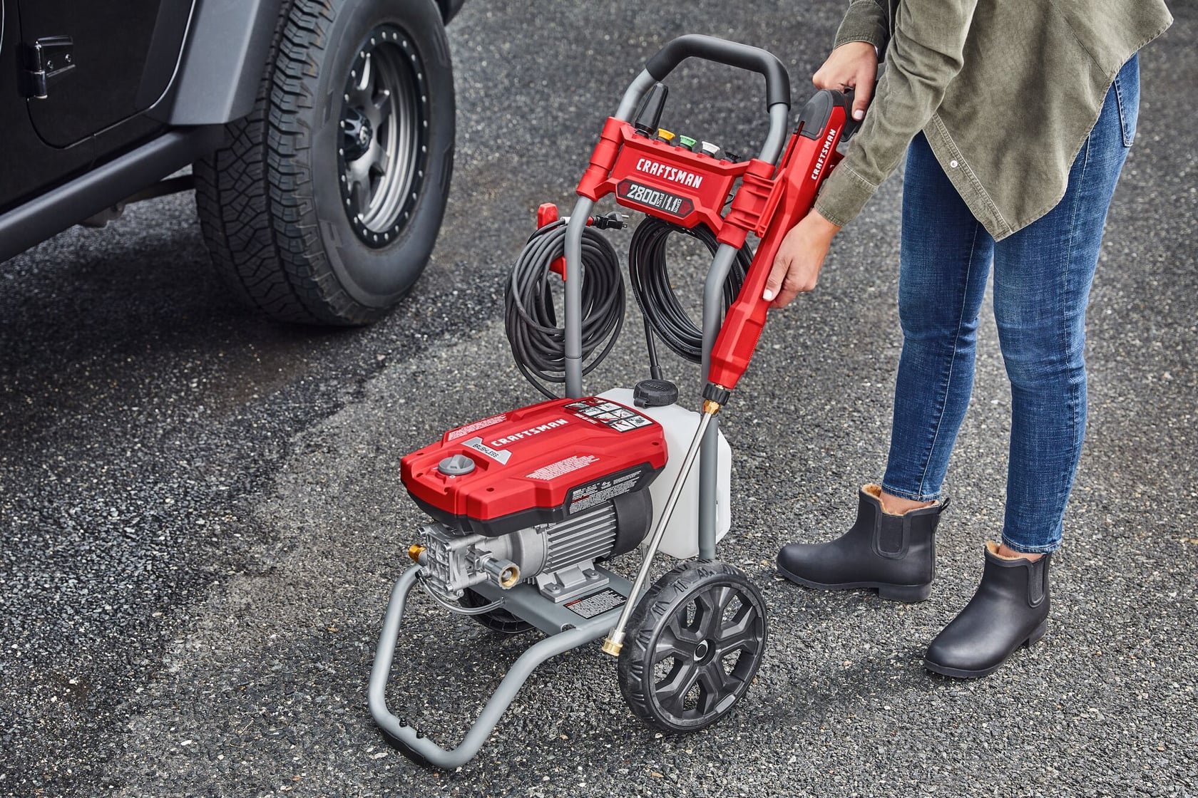 CRAFTSMAN 2800 Pressure Washer with female putting wand in wand storage holder
