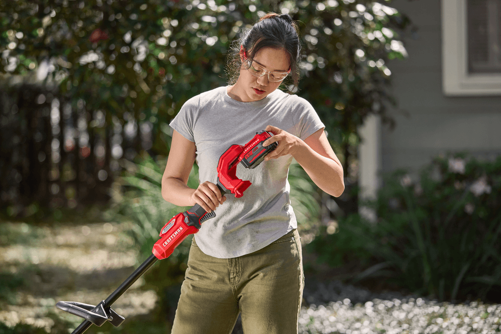 CRAFTSMAN V20* BRUSHLESS RP™ String Trimmer in use