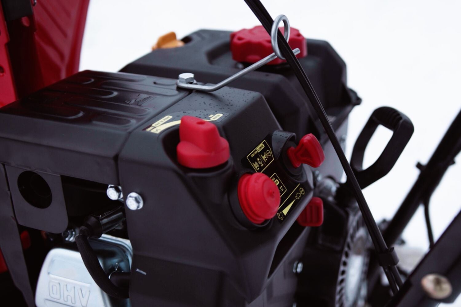 CRAFTSMAN Souffleuse à neige deux phases Performance de 26 po à moteur à essence 243 cm3 et démarreur V20, moteur